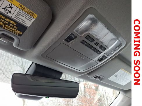 Used 2018 Toyota Highlander Limited image 11