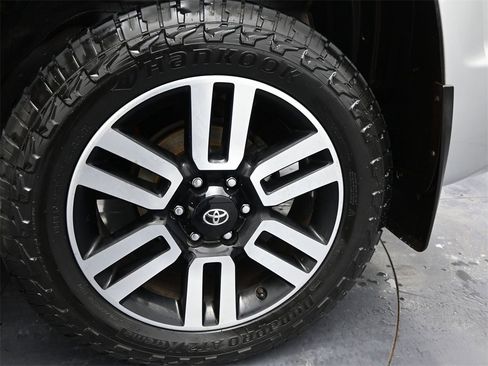 Used 2022 Toyota 4Runner Limited image 50