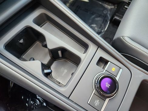 New 2026 Volkswagen Tiguan SE AWD/4WD image 11