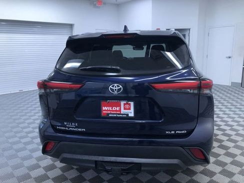 Certified 2021 Toyota Highlander XLE image 13