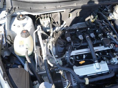 Used 2020 Nissan Kicks SR w/ SR Premium Package image 75