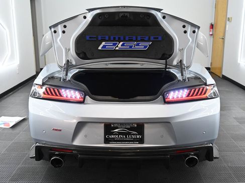 Used 2018 Chevrolet Camaro SS RWD image 39