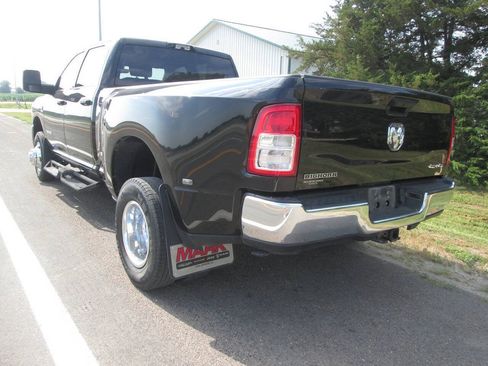 Used 2024 RAM 3500 Big Horn w/ Protection Group AWD/4WD image 9