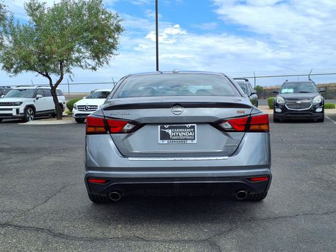 Used 2023 Nissan Altima 2.0 SR FWD image 5