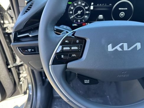 New 2025 Kia Niro Wind w/ Wind Preserve Package FWD image 11
