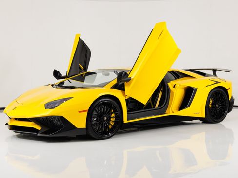 Used 2016 Lamborghini Aventador LP 750-4 Superveloce AWD/4WD image 9