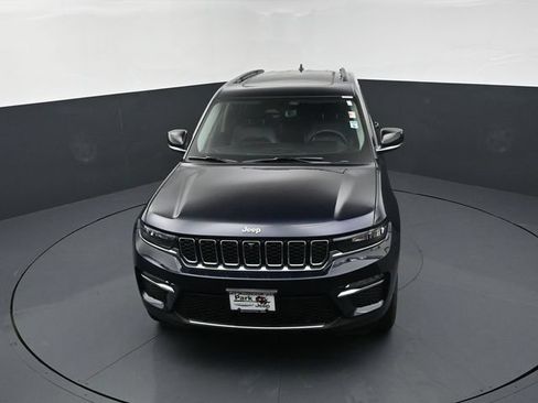Used 2023 Jeep Grand Cherokee Limited w/ Luxury Tech Group II AWD/4WD image 12