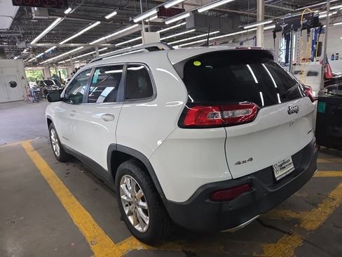 Used 2017 Jeep Cherokee Limited AWD/4WD image 15