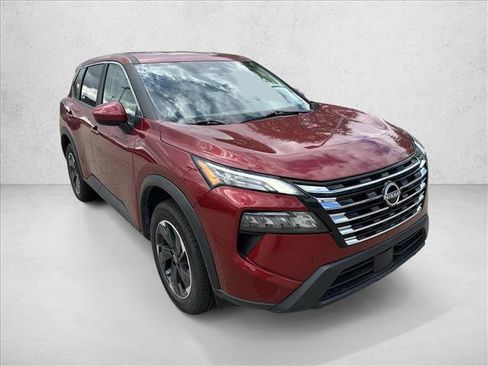 Used 2025 Nissan Rogue SV AWD/4WD image 3