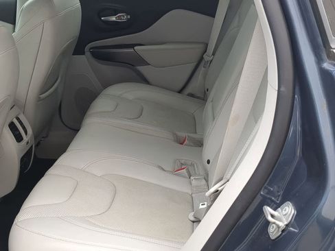 Certified 2019 Jeep Cherokee Limited AWD/4WD image 19