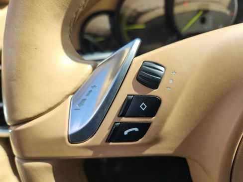 Used 2016 Porsche Panamera S w/ Premium Package Plus image 34