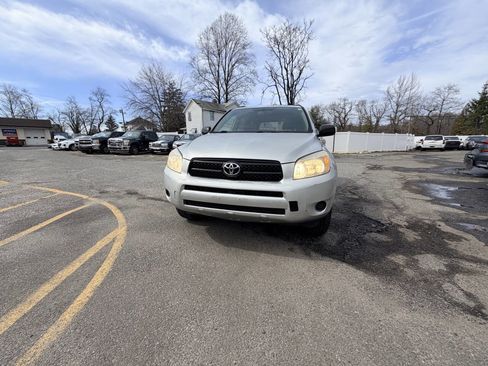 Used 2007 Toyota RAV4 Base 4dr SUV 4WD I4 image 3