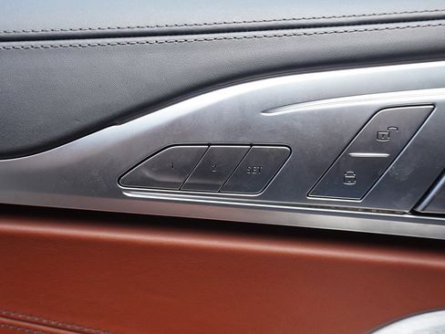 Used 2025 BMW M850i xDrive image 56