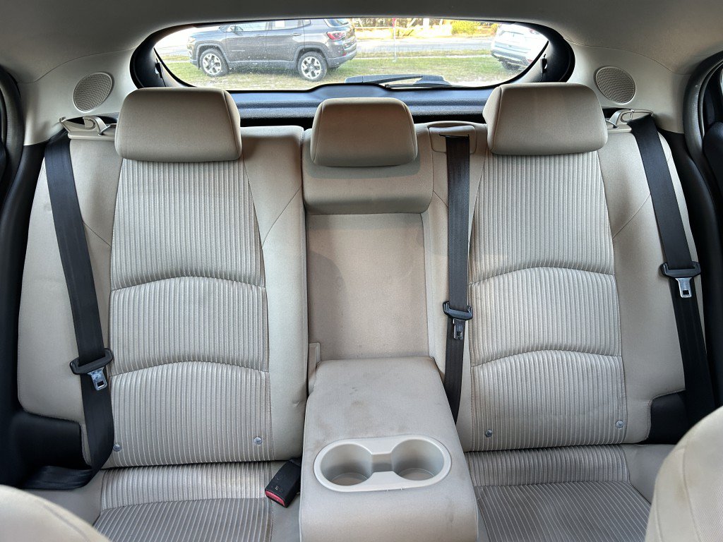 Used 2015 MAZDA MAZDA3 i Touring w/ Technology Package FWD image 15