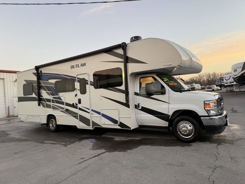 Used 2024 Ford E-450 and Econoline 450 Super Duty w/ Motorhome Prep Package image 2