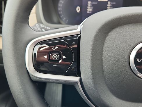 New 2026 Volvo XC90 B6 Plus w/ Protection Package Premier image 11