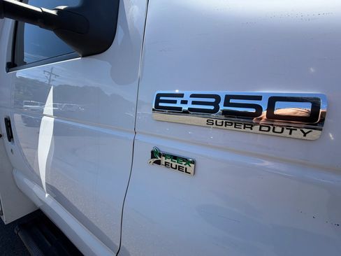 Used 2016 Ford E-350 and Econoline 350 Super Duty w/ Power Windows & Locks Group RWD image 29