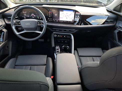 New 2025 Audi Q5 Premium Plus image 24