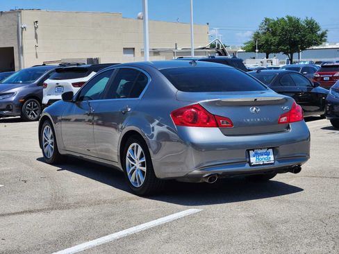 Used 2015 INFINITI Q40 w/ Moonroof Package RWD image 5