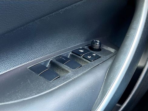 Used 2022 Toyota Corolla SE FWD image 17