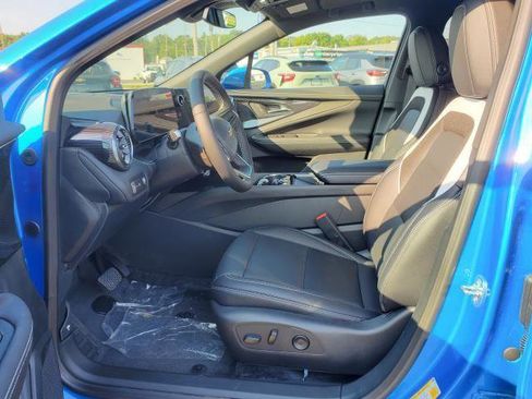 New 2025 Chevrolet Blazer EV LT image 8