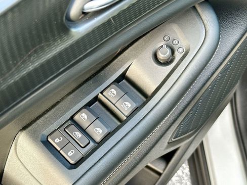 New 2025 Jeep Grand Cherokee Laredo image 23