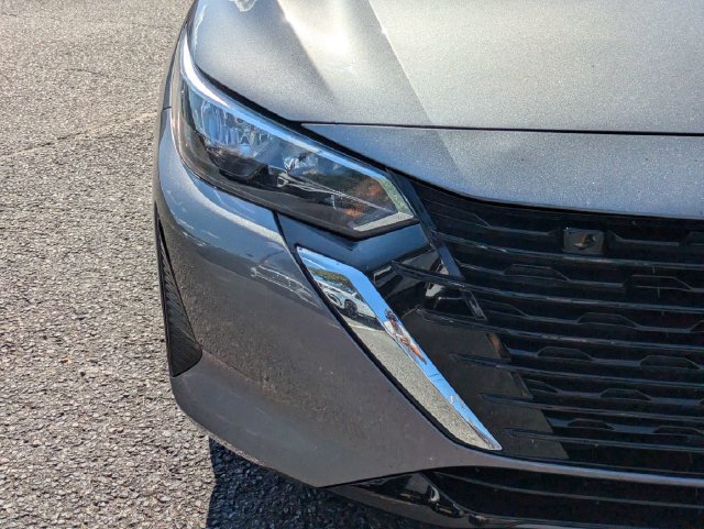 Used 2025 Nissan Sentra SV FWD image 11