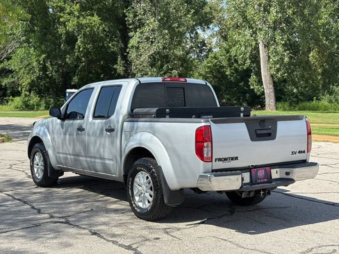 Used 2019 Nissan Frontier SV AWD/4WD image 10