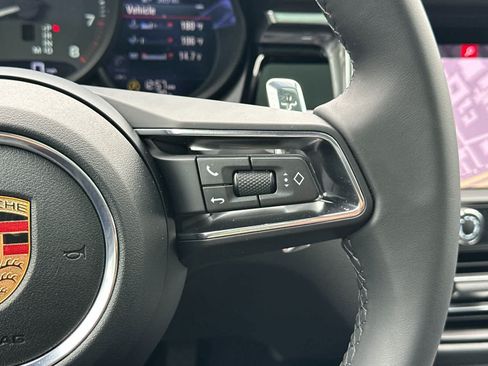 Certified 2026 Porsche Macan AWD/4WD image 28