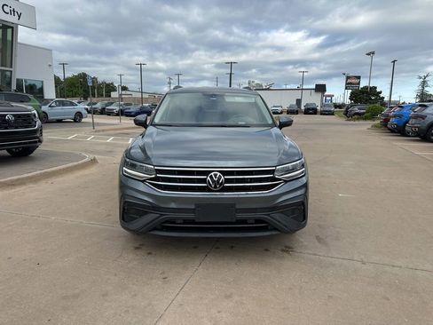 Used 2023 Volkswagen Tiguan S FWD image 2