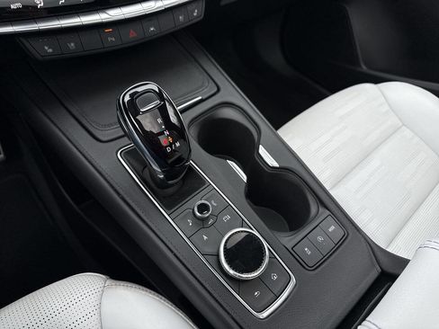 Used 2024 Cadillac XT4 Sport image 19