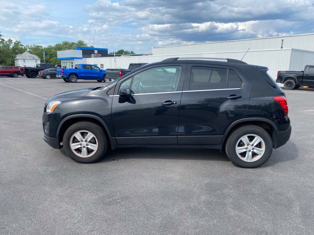 Used 2016 Chevrolet Trax LT w/ LT Convenience Package AWD/4WD image 19