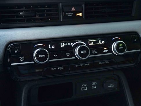 Used 2024 Honda Pilot EX-L image 33