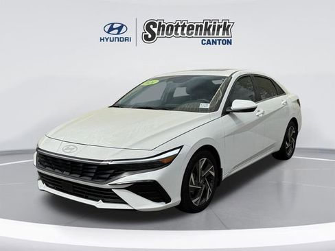 Used 2024 Hyundai Elantra SEL w/ Convenience Package FWD image 1
