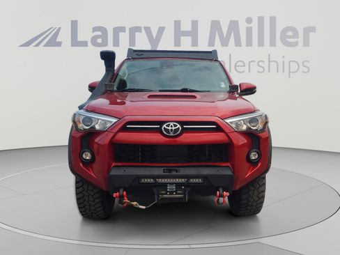 Used 2021 Toyota 4Runner TRD Off-Road Premium w/ Moonroof Package AWD/4WD image 8