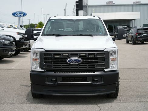 Used 2025 Ford F350 XL AWD/4WD image 3