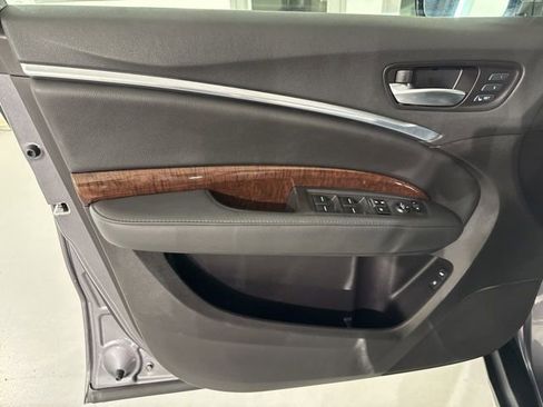 Used 2020 Acura MDX FWD image 18