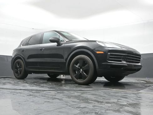 Used 2022 Porsche Cayenne Platinum Edition AWD/4WD image 45