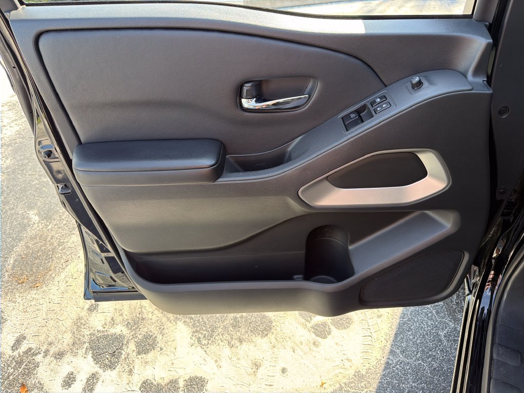 Used 2025 Nissan Frontier SV RWD image 14