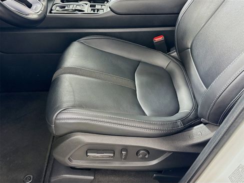 Used 2024 Honda Pilot Touring image 14