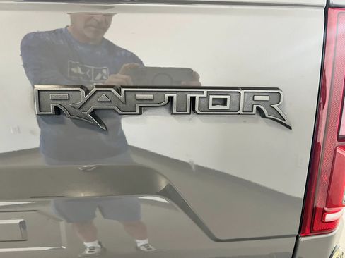 Used 2018 Ford F150 Raptor w/ Equipment Group 802A Luxury AWD/4WD image 7