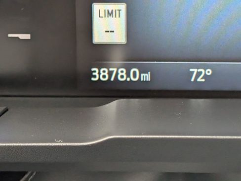 Used 2025 Ford Maverick Lariat AWD/4WD image 17