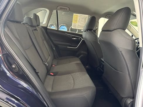 Used 2024 Toyota RAV4 XLE FWD image 16