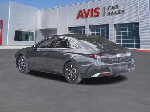 Used 2025 Hyundai Sonata SEL FWD image 9