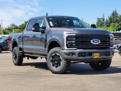 New 2026 Ford F250 Platinum w/ Tremor Off-Road Package