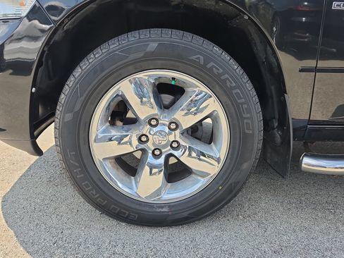Used 2019 RAM 1500 Express w/ Express Value Package AWD/4WD image 14