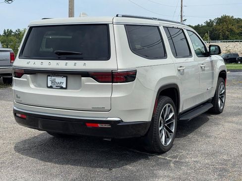 Used 2022 Jeep Wagoneer Series II w/ Premium Group I AWD/4WD image 4