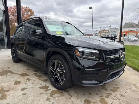 New 2026 Mercedes-Benz GLB 250 4MATIC image 2