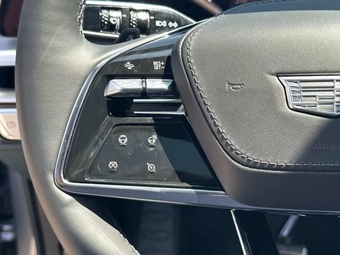 New 2026 Cadillac Lyriq Signature Sport w/ Nappa Leather Package AWD/4WD image 7