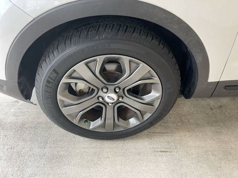 Used 2018 Ford Explorer Sport w/ Equipment Group 401A image 10